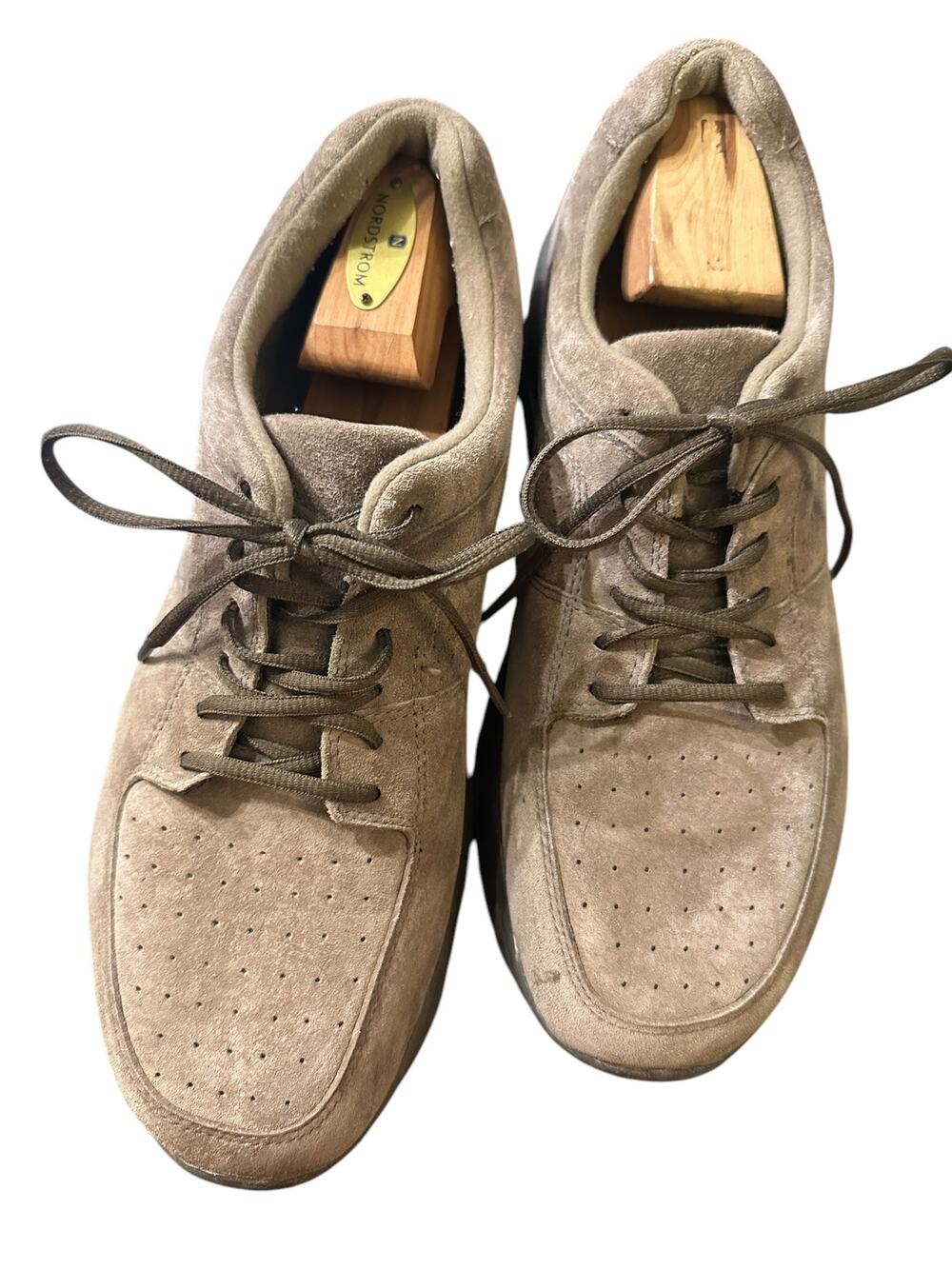 Propet Brown men’s lace up suede leather shoes 10.5